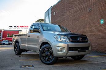 TOYOTA-HILUX-4WD-ROCKSTAR-XD-2-MATTE-BLACK